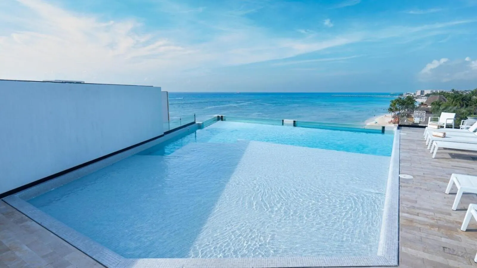 Beachfront Condo Roof Pool 5Th Ave 2 Blocks Gym Playa del Carmen