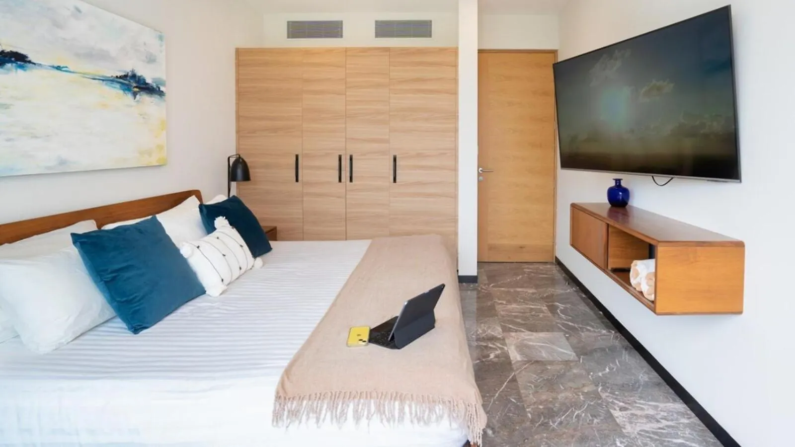 Apartment Beachfront Condo Roof Pool 5Th Ave 2 Blocks Gym Playa del Carmen