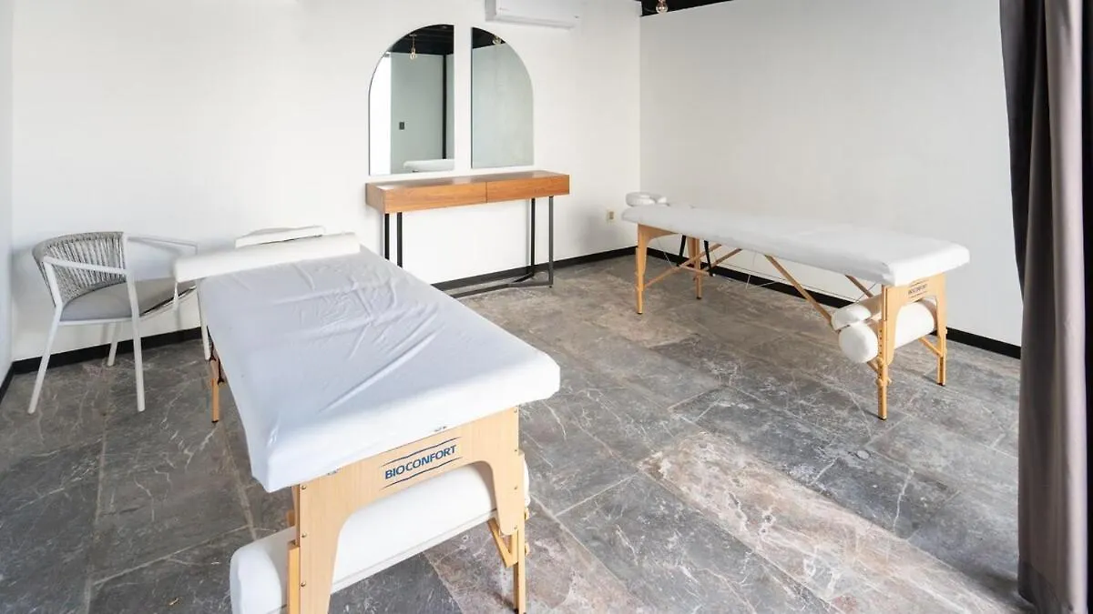 Apartment Beachfront Condo Roof Pool 5Th Ave 2 Blocks Gym Playa del Carmen
