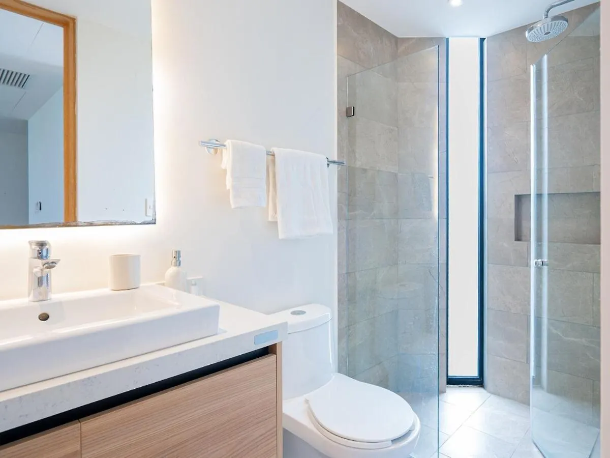 Beachfront Condo Roof Pool 5Th Ave 2 Blocks Gym Playa del Carmen