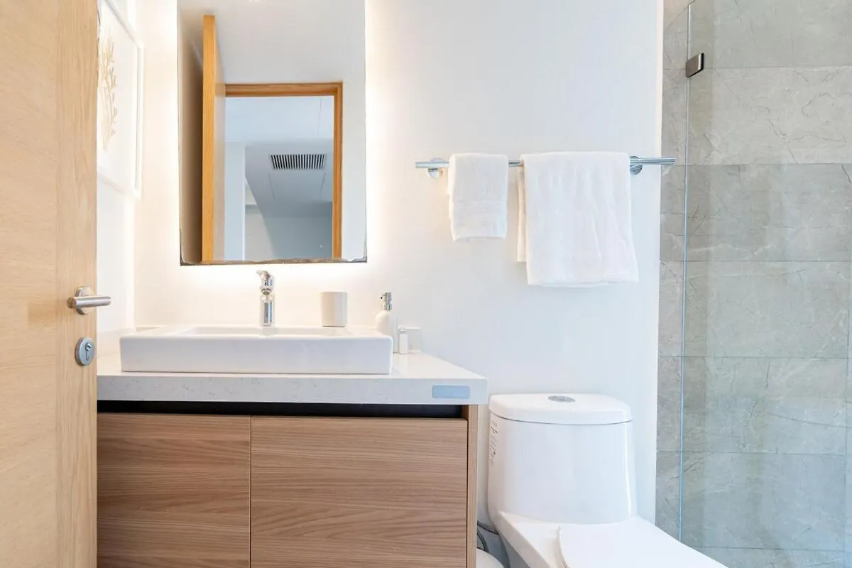 Beachfront Condo Roof Pool 5Th Ave 2 Blocks Gym Playa del Carmen 0*,
